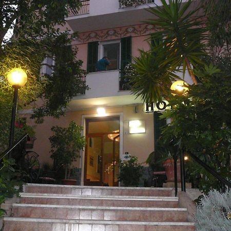 Hotel Villa Bianca 라이구에글리아 외부 사진
