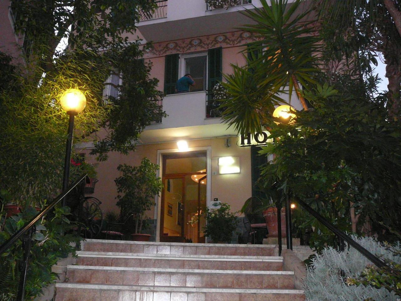 Hotel Villa Bianca 라이구에글리아 외부 사진