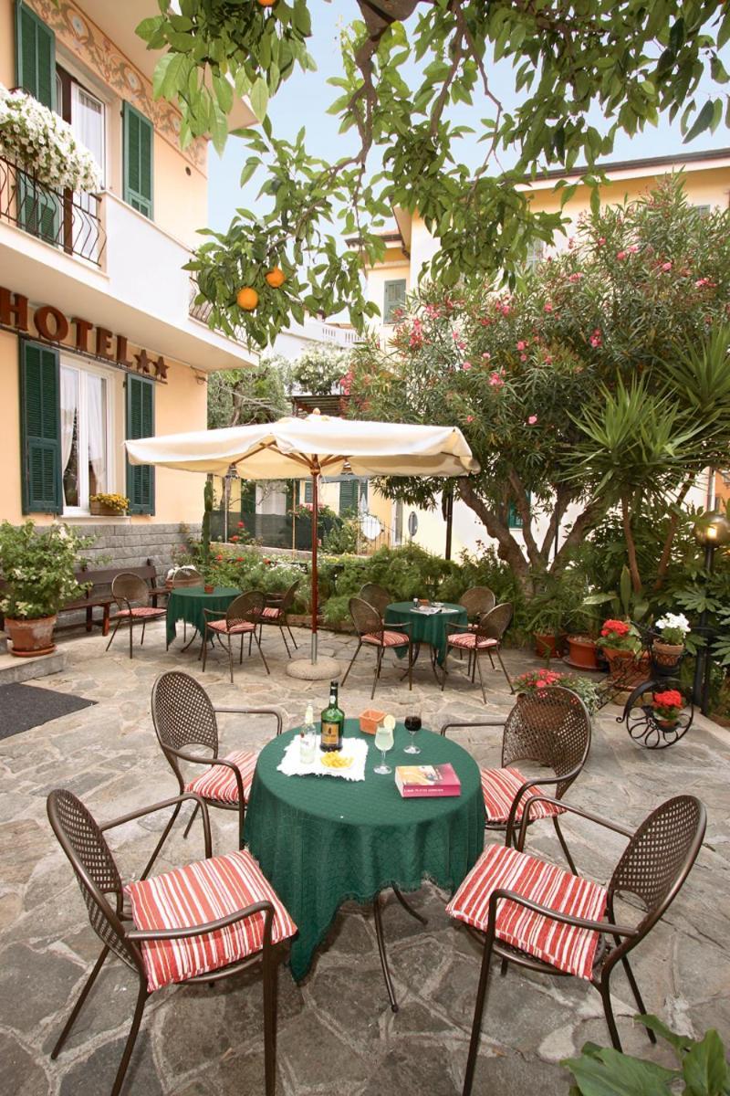 Hotel Villa Bianca 라이구에글리아 외부 사진